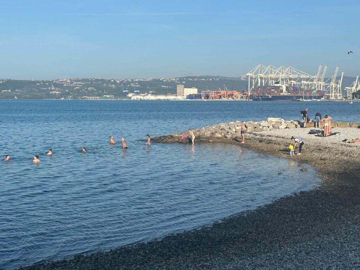 At Alex Apartments Koper Buitenkant foto